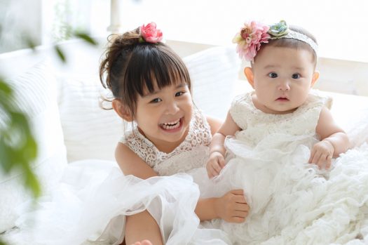 姉妹撮影　お誕生日撮影　お揃い　白いドレス