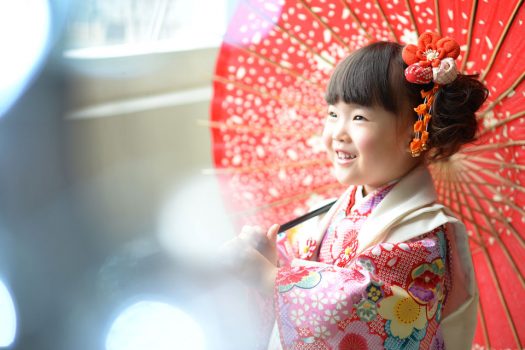 3歳　七五三　しぼりの着物　傘