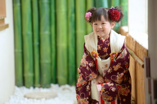 3歳女の子　紫色　着物　七五三」