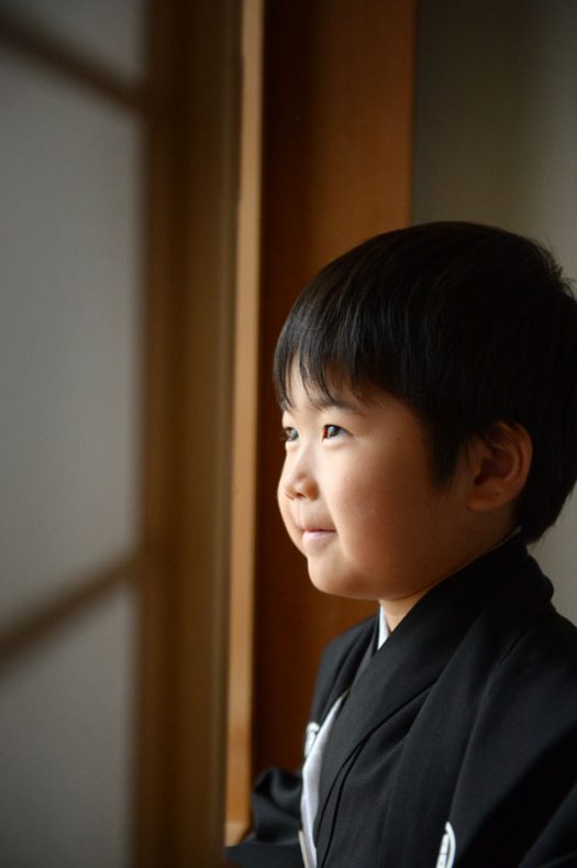 5歳男の子　黒い着物