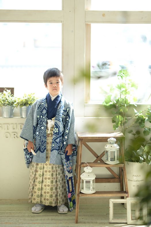 七五三　男の子　しぼり　青い着物