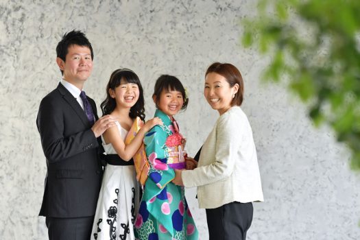 奈良市　生駒市　帝塚山　富雄　木津川市　精華町　スタジオレンジ　七五三　7歳女の子　着物　緑の着物　家族撮影