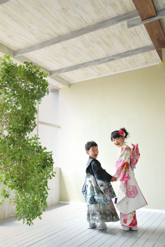 奈良市　生駒市　帝塚山　富雄　木津川市　精華町　登美ヶ丘　スタジオレンジ 写真館　フォトスタジオ　写真 春日大社　生駒大社　菅原天満宮　帯解寺　率川神社（いさがわじんじゃ）　七五三　兄弟撮影