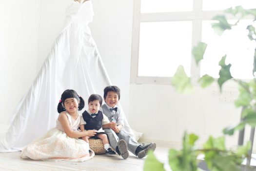 奈良市　生駒市　帝塚山　富雄　木津川市　精華町　登美ヶ丘　スタジオレンジ 写真館　フォトスタジオ　写真 春日大社　生駒大社　菅原天満宮　帯解寺　率川神社（いさがわじんじゃ）　七五三　ドレス