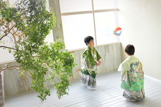奈良市　生駒市　帝塚山　富雄　木津川市　精華町　登美ヶ丘　スタジオレンジ 写真館　フォトスタジオ　写真 春日大社　生駒大社　菅原天満宮　帯解寺　率川神社（いさがわじんじゃ）　七五三　入学入園卒業卒園　お誕生日　バースデーフォト 　1歳　家族撮影　ファミリーフォト　兄弟撮影　結婚記念日　ウェディングフォト　結婚式　前撮り　後撮り