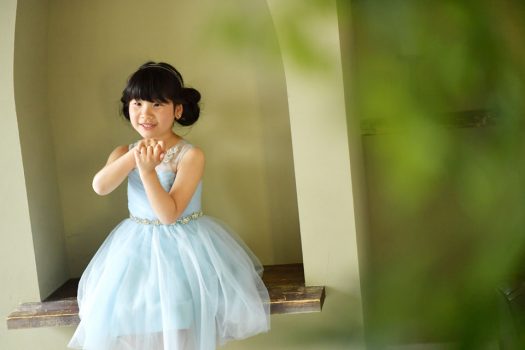 ドレス　女の子　水色のドレス　お団子