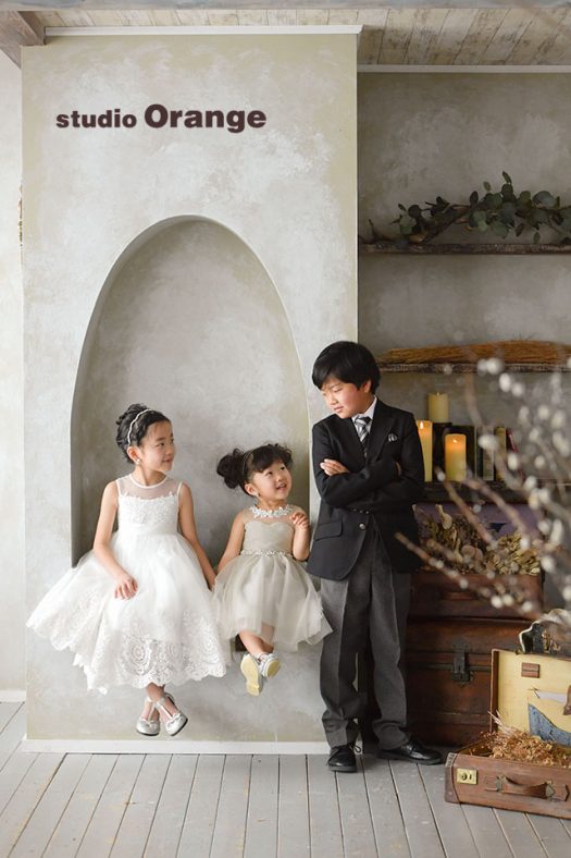 フォトスタジオ　写真館　バースデー　お誕生日　洋装　スーツ　ドレス　私服　兄妹写し　姉妹写し　兄妹写し　姉弟写し　奈良市　学園前　生駒　大和郡山市　精華町　木津川市