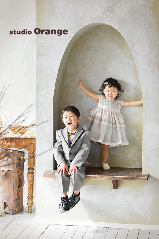 フォトスタジオ　写真館　バースデー　お誕生日　洋装　スーツ　ドレス　私服　兄妹写し　姉妹写し　兄妹写し　姉弟写し　奈良市　学園前　生駒　大和郡山市　精華町　木津川市