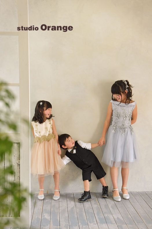 フォトスタジオ　写真館　バースデー　お誕生日　洋装　スーツ　ドレス　私服　兄妹写し　姉妹写し　兄妹写し　姉弟写し　奈良市　学園前　生駒　大和郡山市　精華町　木津川市