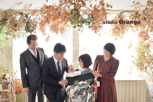 奈良県生駒市　お宮参り　奈良市　学園前　生駒　大和郡山市　精華町　木津川市　登美ヶ丘 春日大社　帯解寺　菅原天満宮　生駒大社　率川神社1ヶ月　着物　産着　和装　家族写し　ベビーベッド