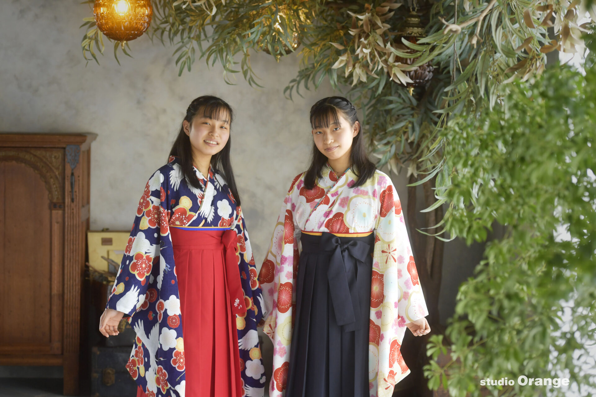 大切なランドセルと。卒業記念撮影は卒業袴もおすすめ!