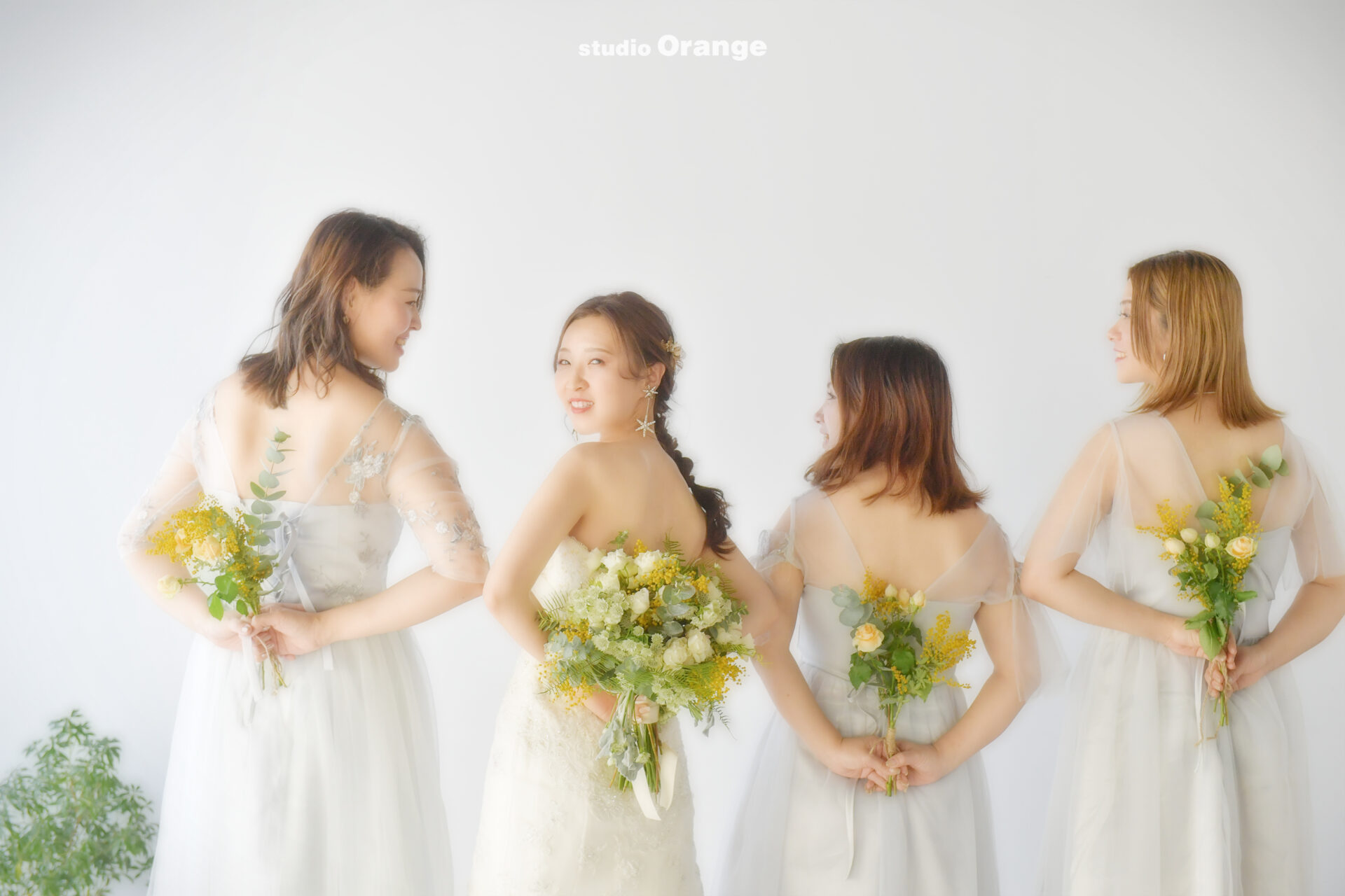 結婚式の前撮りで人気のヘアスタイルって？