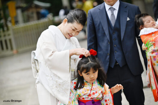 大神神社でのお宮参り出張撮影　お宮参り家族写真　1ヶ月女の子ベビー