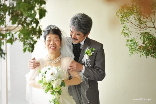 結婚20年記念　ウェディングドレス　タキシード　夫婦