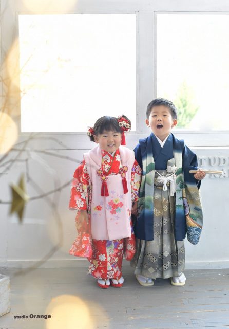 七五三　3歳女の子　5歳男の子　兄妹　着物　ピンク着物　青着物　奈良　写真館　フォトスタジオ