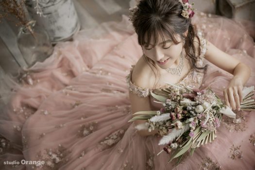 奈良県大和郡山市　ウェディングフォト　前撮り　ピンクのドレス　プレ花嫁