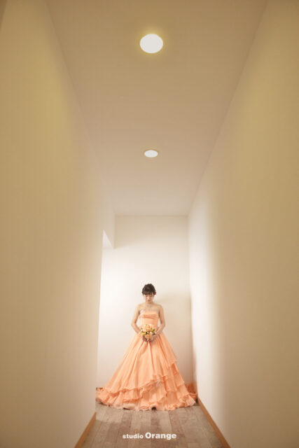 奈良市の写真館スタジオオレンジで撮影した成人式前撮り撮影　ドレス写真撮影　ピンクのドレス