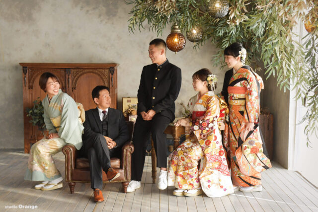 奈良市の写真スタジオ・スタジオオレンジで撮影した家族写真撮影　振袖　訪問着