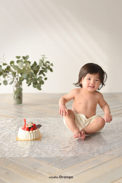 奈良市の写真スタジオ・スタジオオレンジで撮影したファーストバースデーフォト　1歳誕生日記念撮影　1歳男の子　
