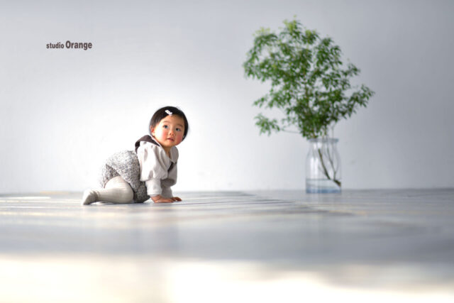 奈良市のフォトスタジオ、スタジオオレンジでバースデイフォト撮影　ファーストバースデイ　1歳女の子の記念写真