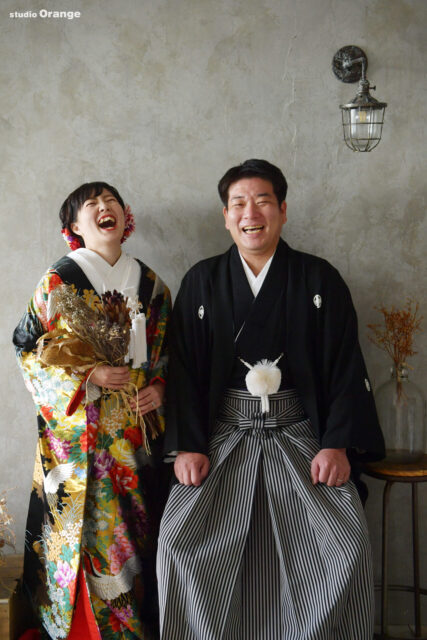 奈良市の写真スタジオ・スタジオオレンジで撮影したフォトウェディング　結婚記念日　黒い色打掛