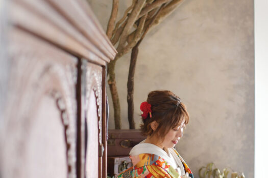 奈良市のフォトスタジオ・スタジオオレンジで撮影したフォトウェディング　ウェディングフォト　オレンジの着物　色打掛　結婚記念日