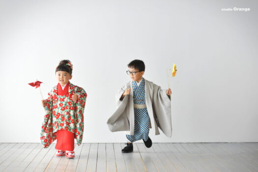 奈良県生駒郡よりスタジオオレンジで撮影　七五三　3歳女の子と5歳男の子　兄妹撮影