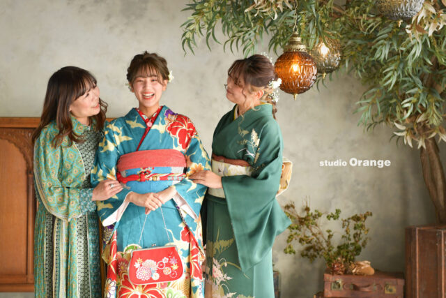 奈良市の写真スタジオ・スタジオオレンジで撮影した成人式の写真　家族撮影　二十歳の女性