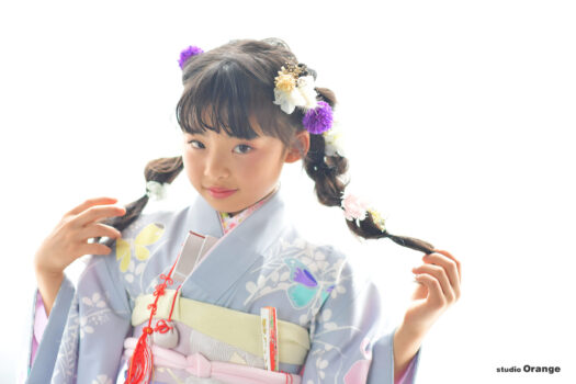 奈良市の写真スタジオ・スタジオオレンジで七五三後撮り撮影　8歳女の子　グレーの着物