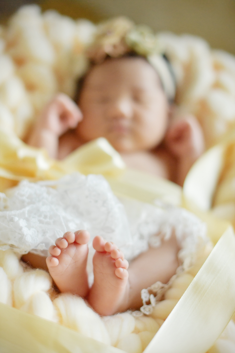 奈良市の写真館スタジオオレンジで撮影したニューボーンフォト 生後4日 女の子