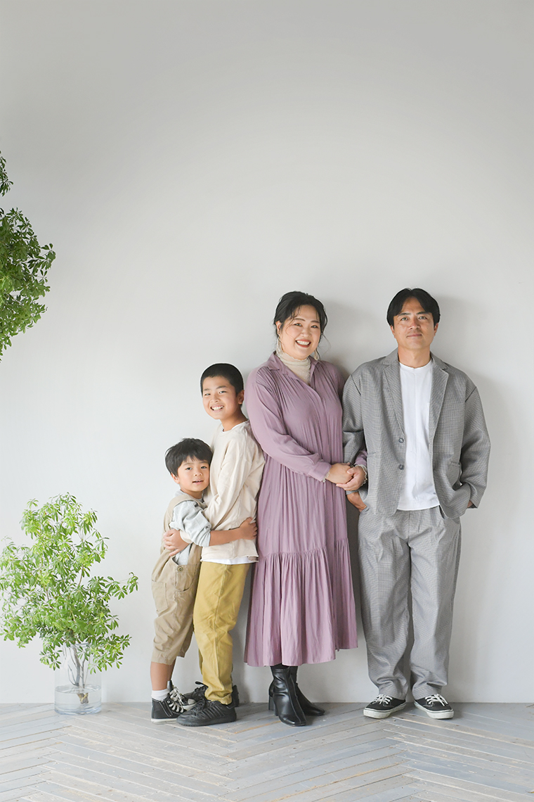 奈良市の写真スタジオで撮影した家族写真 ファミリーフォト 親子