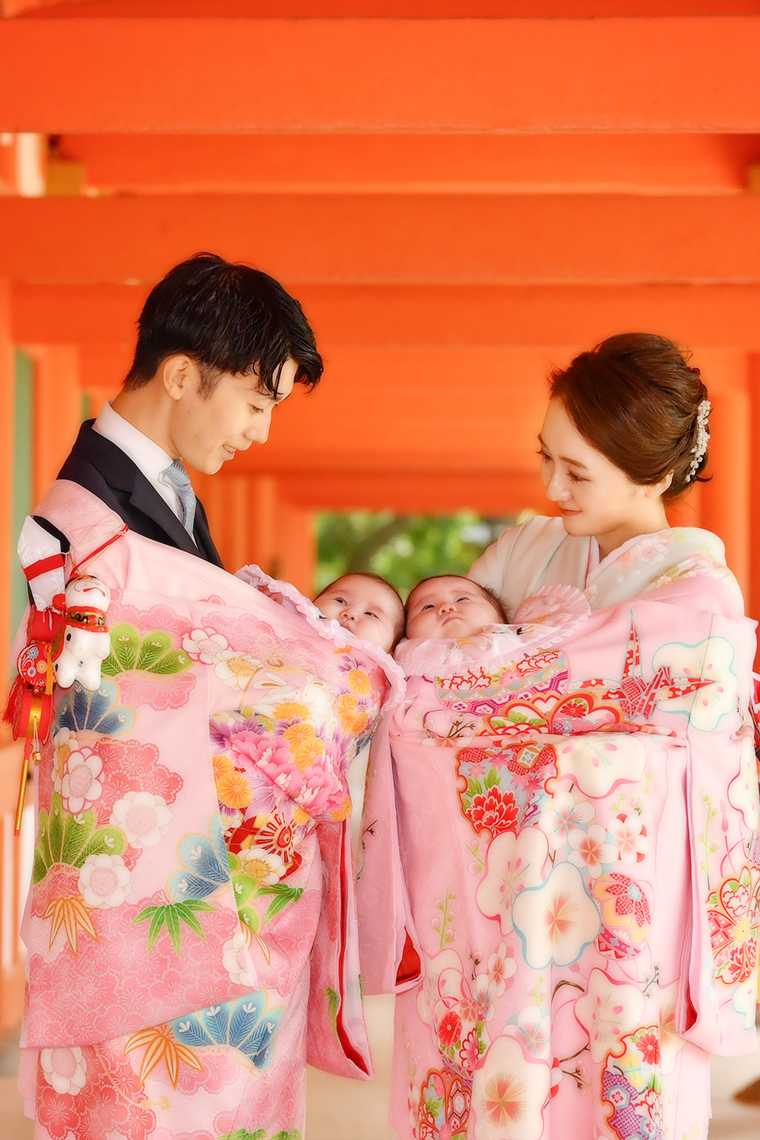 春日大社でお宮参り撮影 出張写真撮影 家族写真 双子の女の子