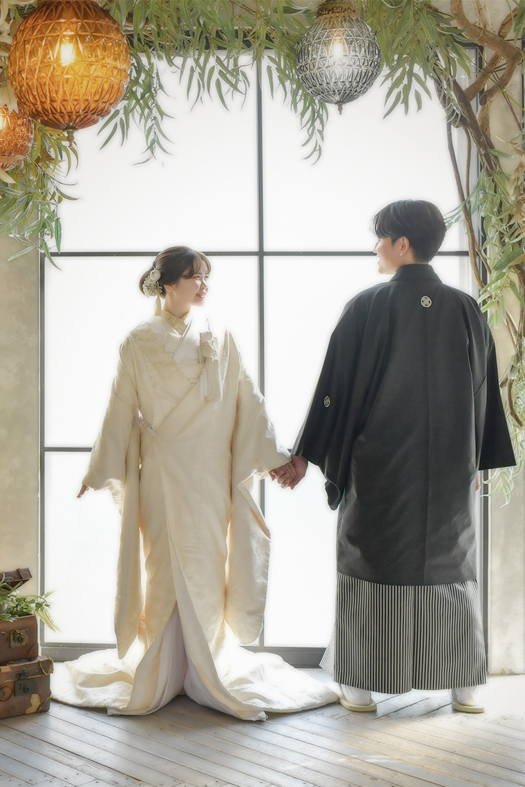 奈良市の写真館スタジオオレンジで撮影したウェディングフォト 新郎新婦 白無垢