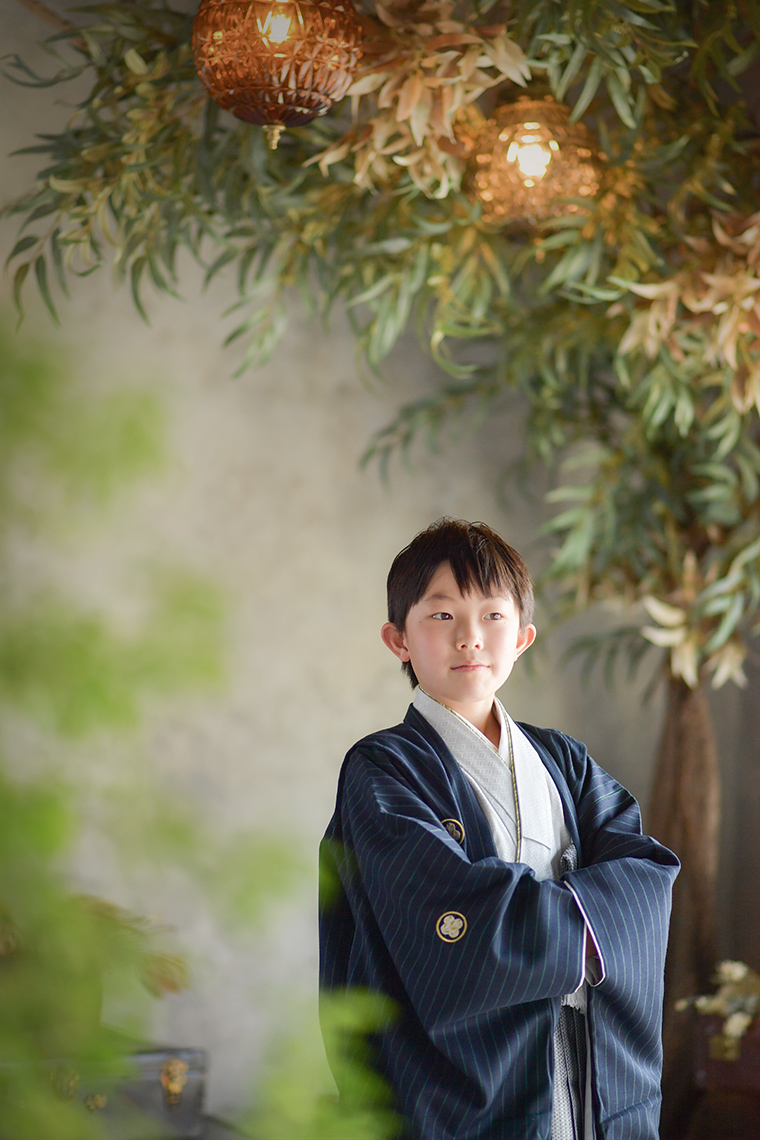 10歳の着物を着た男の子