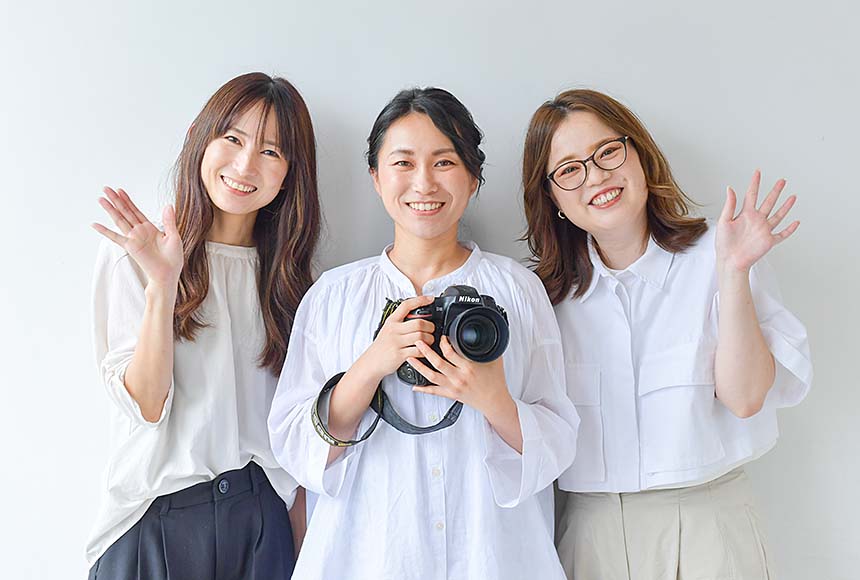 女性スタッフ3人