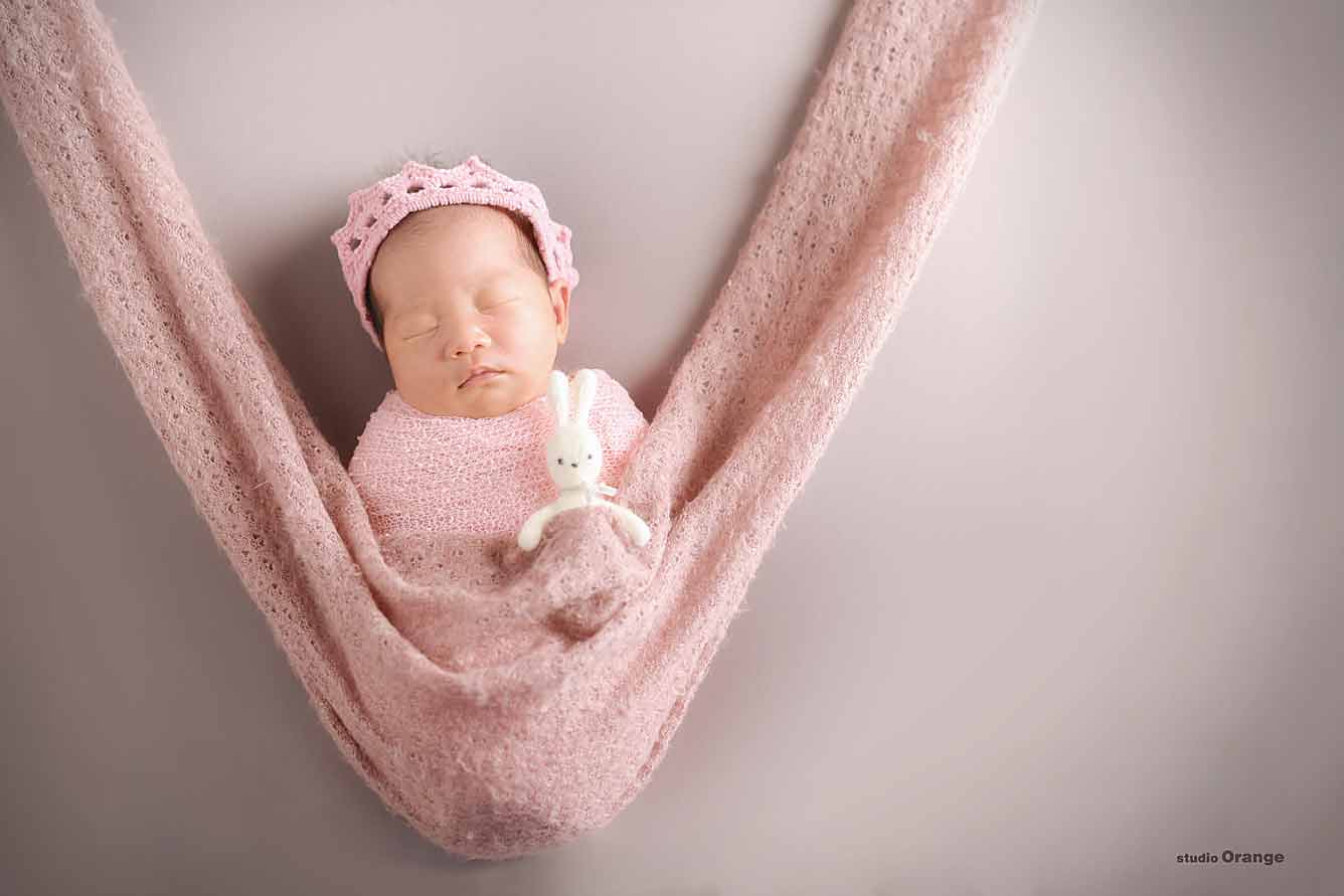 ニューボーンフォトはいつまで撮れる？知らないと後悔する撮影時期。